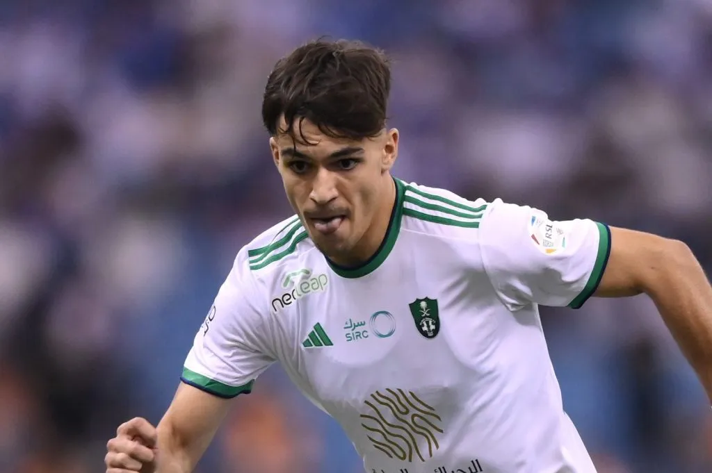 Newcastle desbanca o Liverpool para fechar com craque espanhol