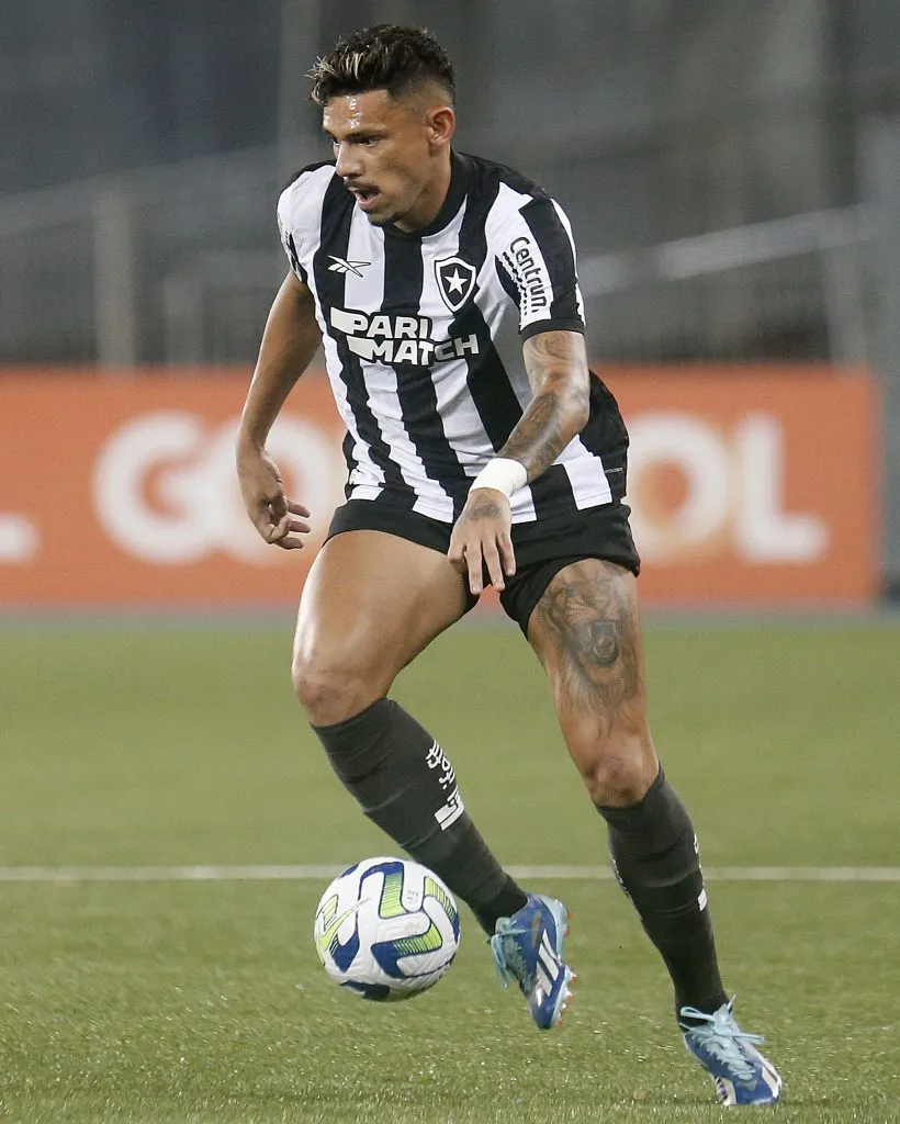 Tiquinho Soares teve a chance de ampliar o placar. Foto: Flickr Oficial Botafogo FR/Vitor Silva