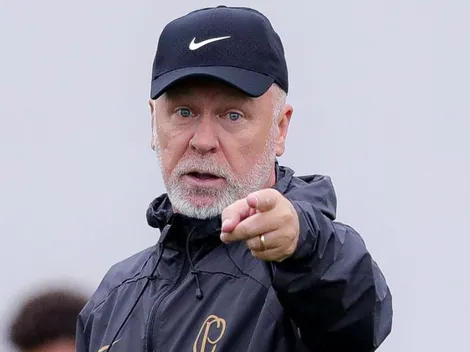 Mano Menezes não perdoa e manda indireta para rival da Série A