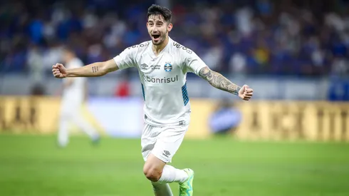 Na mira do Palmeiras, Villasanti, do Grêmio, apontou onde quer atuar (Foto: Lucas Uebel/Grêmio/Divulgação)