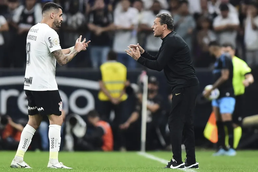 Luxa pode assumir o Colo-Colo. (Photo by Mauro Horita/Getty Images)