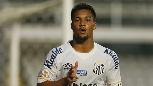 Marcos Leonardo pelo Santos. (Photo by Ricardo Moreira/Getty Images)