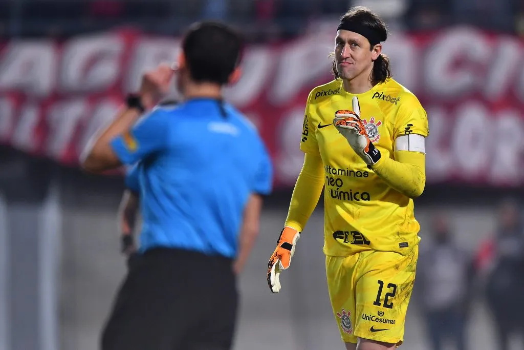 Grêmio chegou a oferecer 2 anos de contrato para Cássio. Foto: Marcelo Endelli/Getty Images