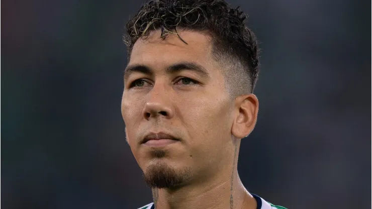 Alvo do São Paulo para 2024, Roberto Firmino prioriza acerto com rival (Photo by Yasser Bakhsh/Getty Images)