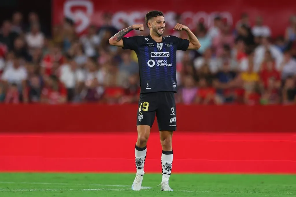 Díaz em ação pelo Del Valle. (Photo by Fran Santiago/Getty Images)