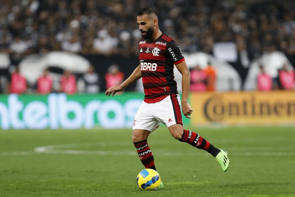 Thiago Maia no duelo diante do Timão (Photo by Ricardo Moreira/Getty Images)