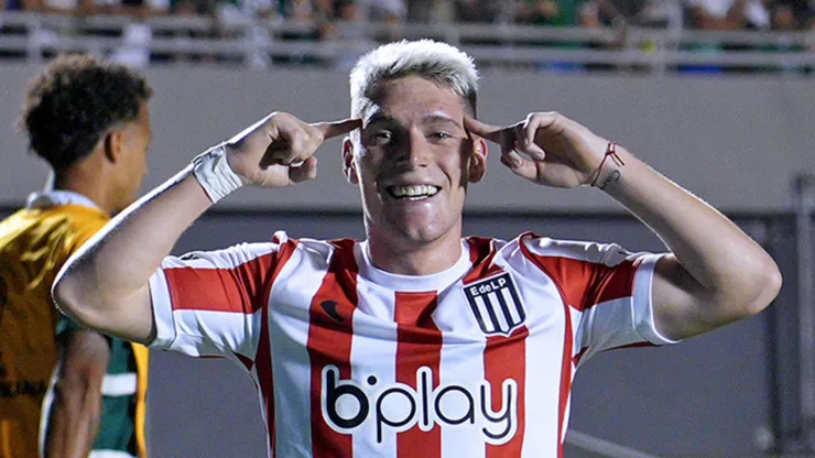 Rival do Flamengo ganha ajudinha para fechar com Rollheiser. (Foto: Divulgação/ Estudiantes de La Plata)