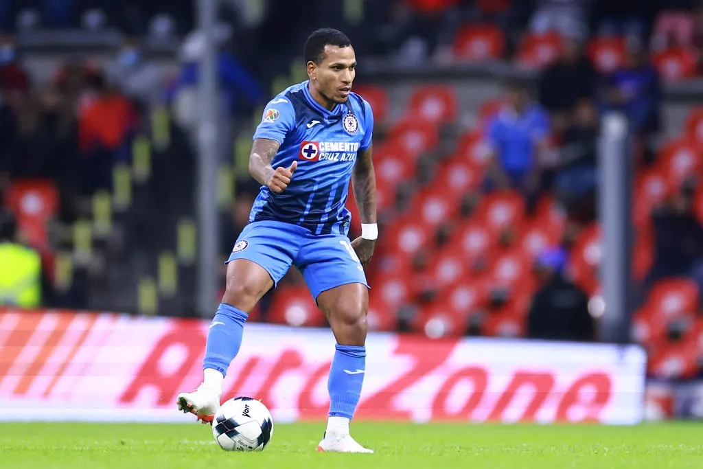Romulo Otero #10 of Cruz Azul (Photo by Hector Vivas/Getty Images)