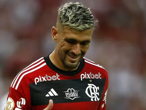 Neto coloca Arrascaeta em segundo lugar e aponta o melhor meia do Brasileirão