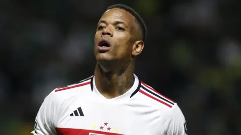 São Paulo quer anunciar grande lateral do Brasileirão após perder Caio (Photo by Miguel Schincariol/Getty Images)