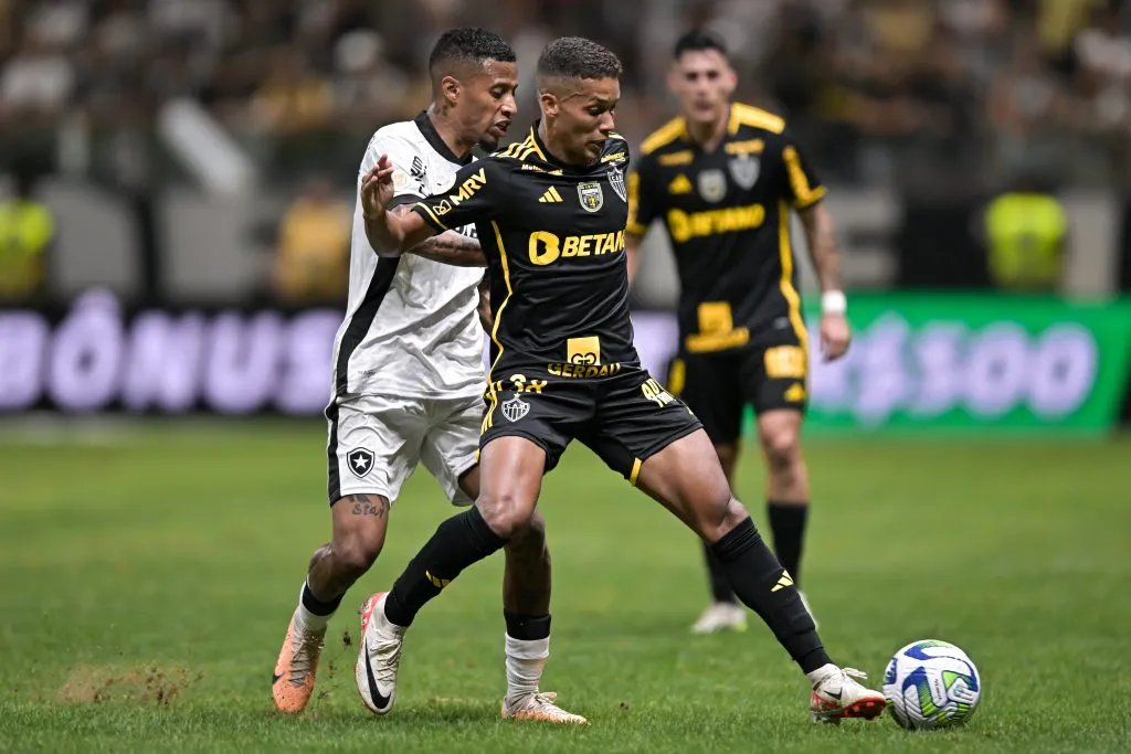 Pedrinho em ação pelo Atlético Mineiro. (Photo by Pedro Vilela/Getty Images)