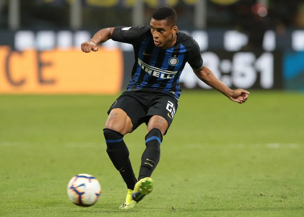 Dalbert pela Inter de Milão. (Photo by Emilio Andreoli/Getty Images )