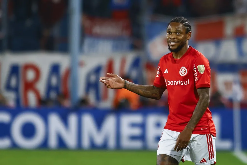 Atacante nos tempos de Internacional (Photo by Ernesto Ryan/Getty Images)