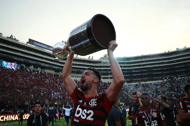 Pablo Marí comemorando a conquista da Libertadores(Photo by Daniel Apuy/Getty Images)