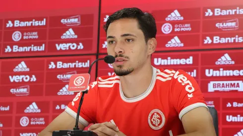 Maurício é alvo de dois gigantes. Foto: Ricardo Duarte/Internacioal | FLICKR