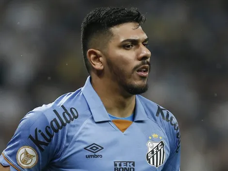 João Paulo vira alvo e pode deixar o Santos para reforçar SAF do Brasileirão