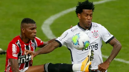 Santos quer fechar com novo zagueiro. Foto: Miguel Schincariol/Getty Images
