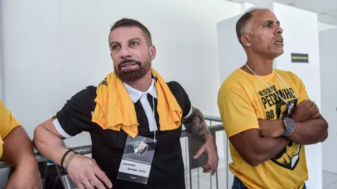 RJ - RIO DE JANEIRO - 11/11/2023 - VASCO, ELEICAO PARA PRESIDENTE - Pedrinho, candidato da chapa Sempre Vasco, durante a eleicao a qual elege o Presidente do Vasco da Gama para o Trienio 2024 a 2026, realizada na Sede do Calabouco, centro do Rio de janeiro. Foto: Thiago Ribeiro/AGIF