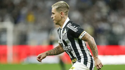 O Corinthians precisa acordar e entender a realidade no mercado da bola (Photo by Ricardo Moreira/Getty Images)