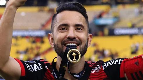 Investidor quer bancar chegada de Éverton Ribeiro a Belo Horizonte. (Photo by Franklin Jacome/Getty Images)