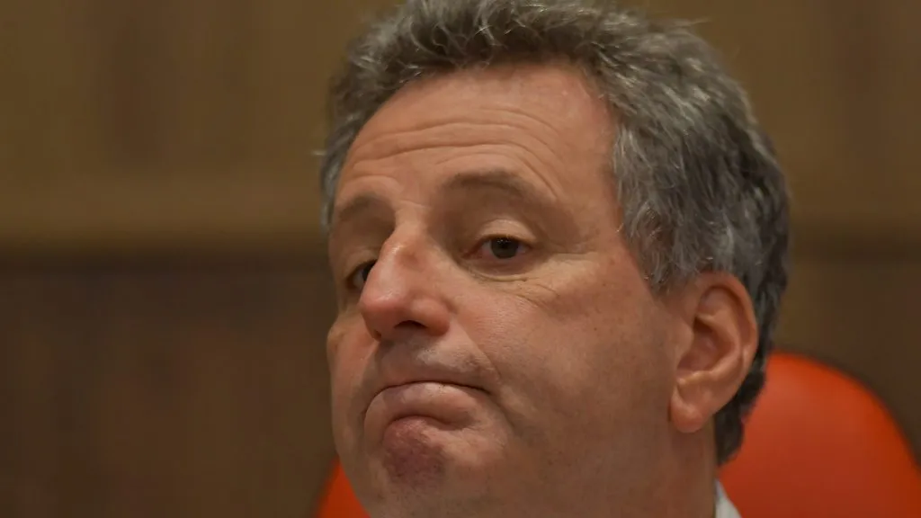 Landim ouve de Leila Pereira. Foto: Thiago Ribeiro/AGIF