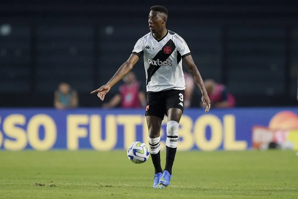 Léo pelo Vasco. (Photo by Alexandre Loureiro/Getty Images)