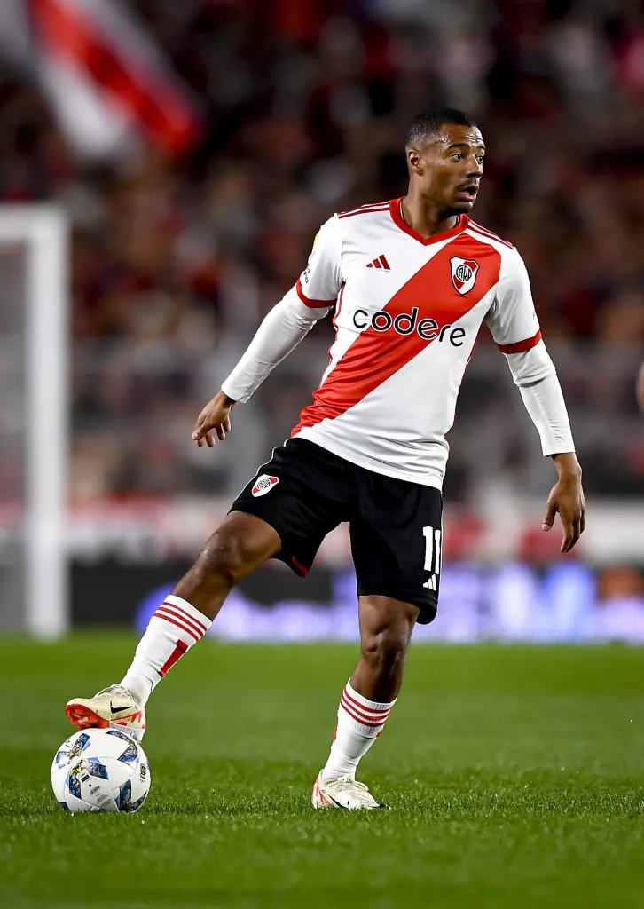 De La Cruz chega para ser titular. Foto: Marcelo Endelli/Getty Images