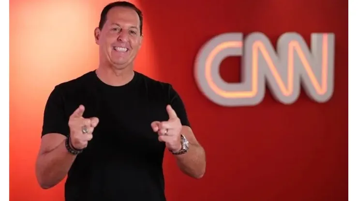 Benjamin Back apresenta o "Domingol" na CNN (Foto: Reprodução)