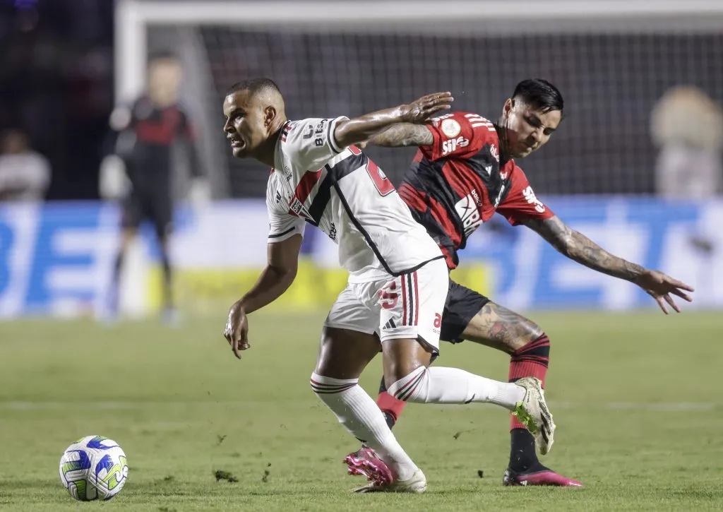 Alisson tem contrato até dezembro de 2024. (Photo by Alexandre Schneider/Getty Images)