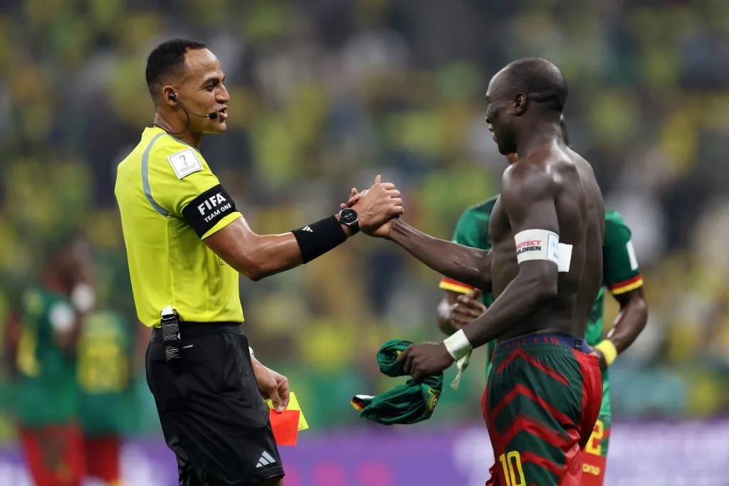 Aboubakar na partida diante do Brasil (Photo by Clive Brunskill/Getty Images)