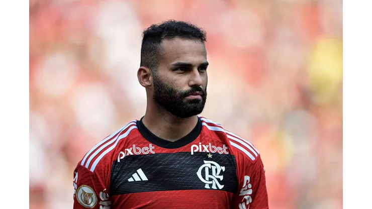 RJ - RIO DE JANEIRO - 30/09/2023 - BRASILEIRO A 2023, FLAMENGO X BAHIA - Thiago Maia jogador do Flamengo durante partida contra o Bahia no estadio Maracana pelo campeonato Brasileiro A 2023. Foto: Thiago Ribeiro/AGIF
