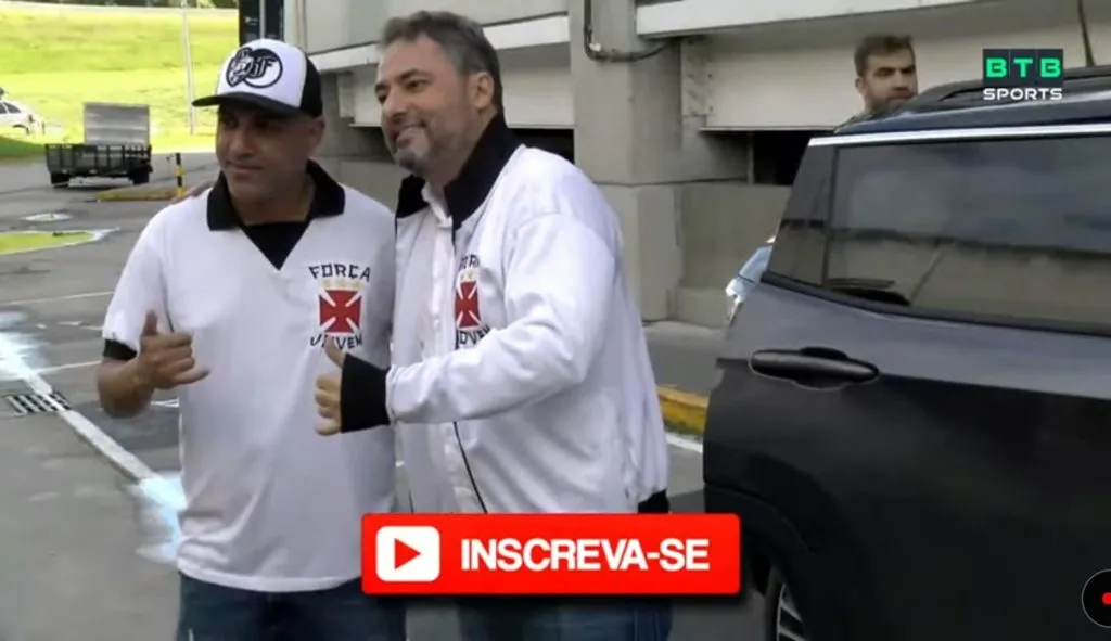 Alexandre veste o casaco da Força Jovem. Foto: Reprodução YouTube/BTB Sports