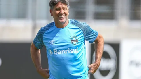 Renato: técnico aprova a contratação de atacante (Foto: Lucas Uebel/Grêmio/Divulgação)