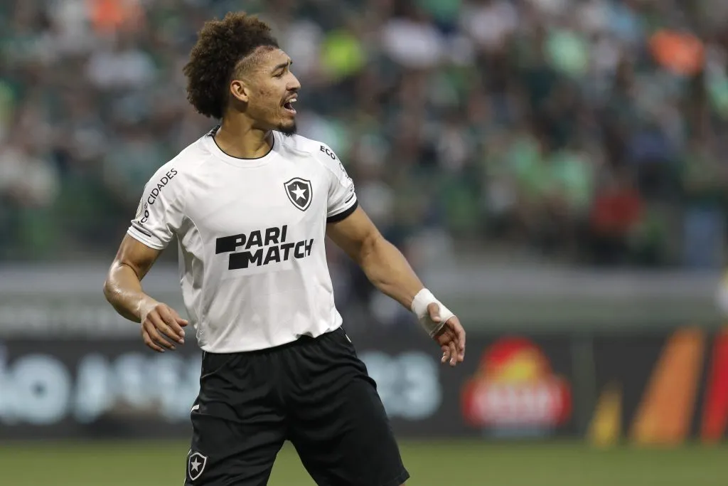 Adryelson nos tempos de Botafogo. (Photo by Ricardo Moreira/Getty Images)