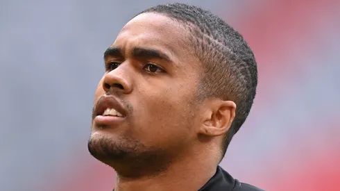 Douglas Costa é oferecido e pode pintar como reforço de clube carioca (Photo by Lukas Barth-Tuttas – Pool/Getty Images)