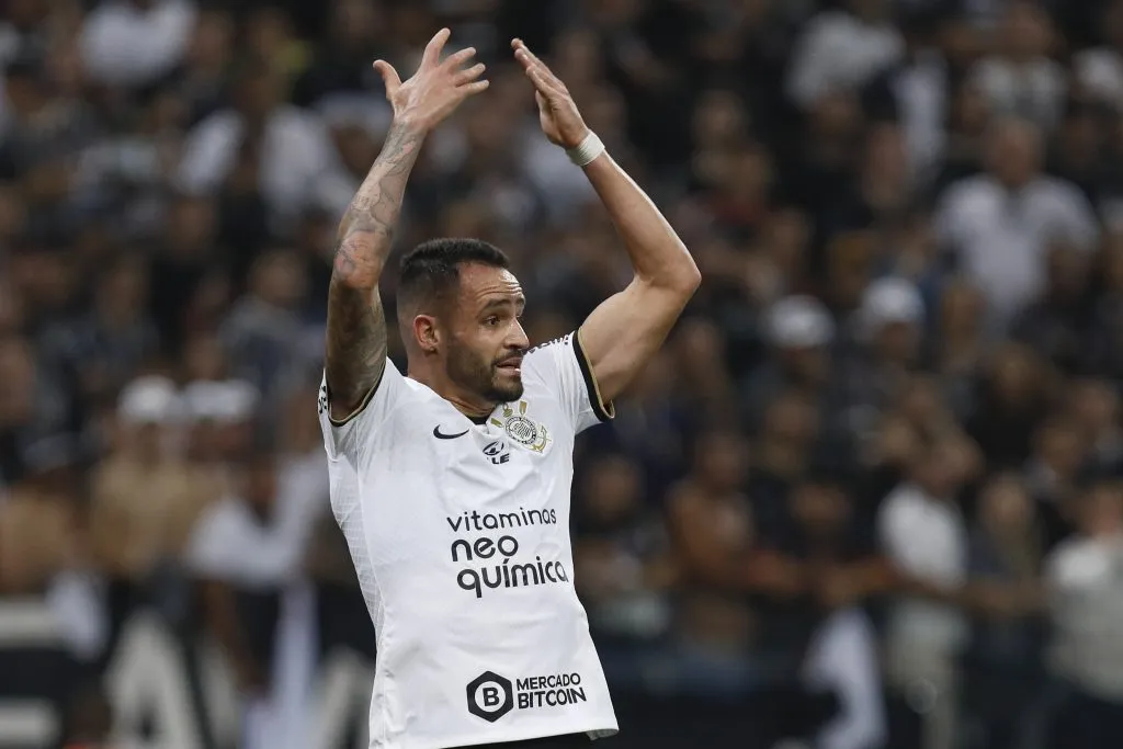 Renato Augusto deixou o time em dezembro. (Photo by Ricardo Moreira/Getty Images)