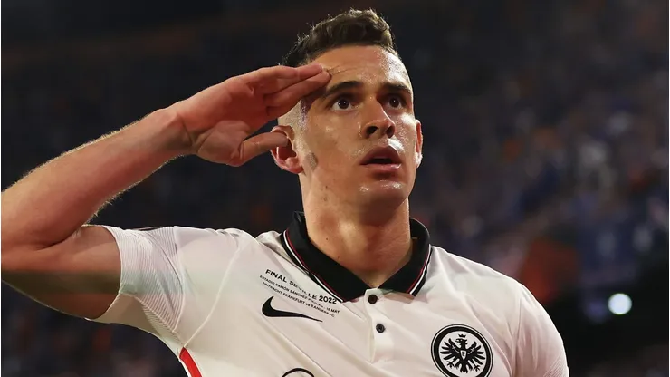 Rafael Borré frustra o Grêmio e abre negociações para jogar em rival (Photo by Maja Hitij/Getty Images)