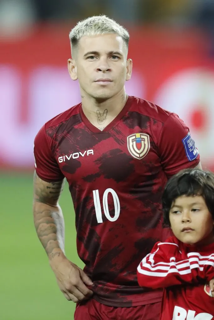 Torcida do Flamengo pede Soteldo. (Photo by Daniel Apuy/Getty Images)