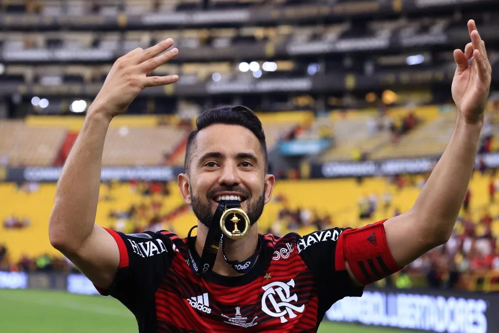 Éverton comemorando a Libertadores (Photo by Franklin Jacome/Getty Images)