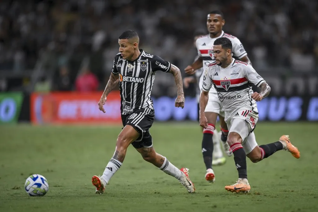 Guilherme Arana contra o São Paulo. (Photo by João Guilherme/Getty Images)
