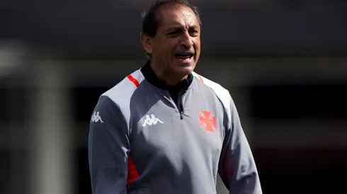 Ramón Diáz: técnico tem dúvida no Vasco (Foto: Daniel Ramalho/Vasco/Divulgação)
