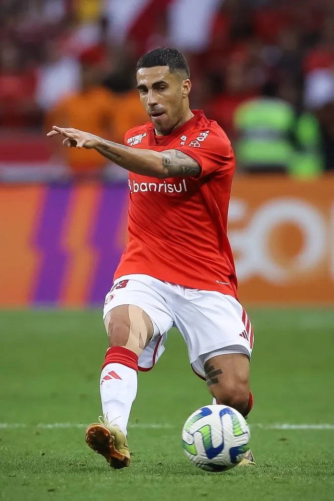Gabriel pelo Internacional. Foto: Pedro H. Tesch/Getty Images