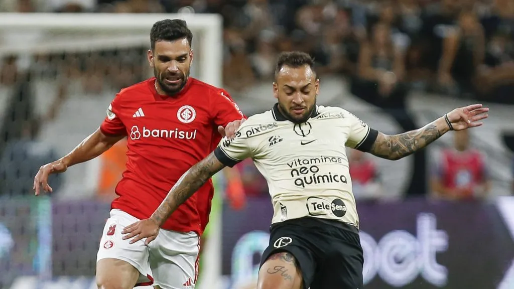 Empresário confirmou: Maycon pega todos de surpresa e pode firmar novo acordo nos próximos dias (Photo by Ricardo Moreira/Getty Images)