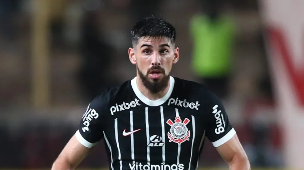 Augusto Melo pegou todos de surpresa: Corinthians pode chegar a novo acordo com importante jogador nos próximos dias (Photo by Raul Sifuentes/Getty Images)