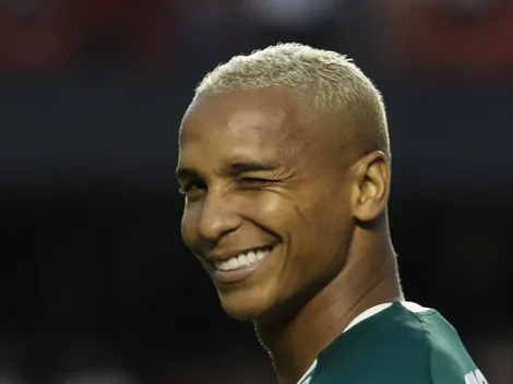 Deyverson implora para receber camisa de ídolo do Flamengo