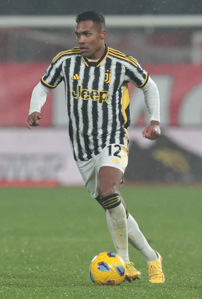 Alex Sandro pela Juve.(Photo by Emilio Andreoli/Getty Images)