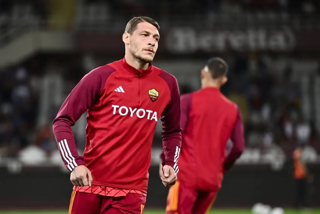 Andrea Belotti aquecendo pela Roma. (Photo by Stefano Guidi/Getty Images)