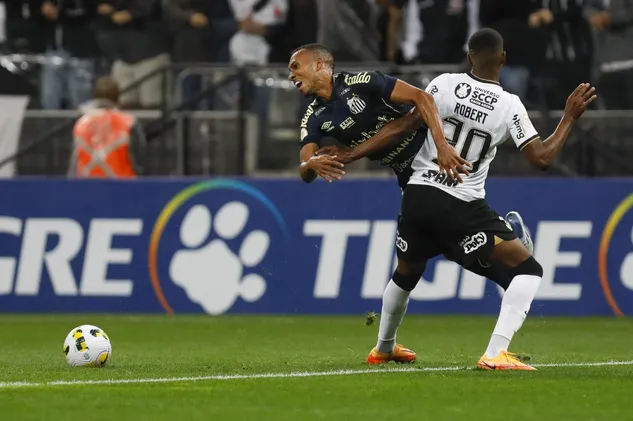 Robert Renan pelo Corinthians. (Photo by Ricardo Moreira/Getty Images)