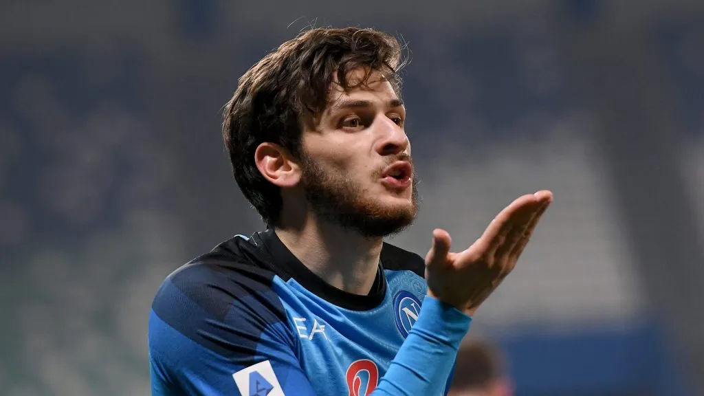 Problema para o Chelsea! Kvaratskhelia tem ‘sonho’ de jogar em outro gigante e negociação com os Blues pode melar (Photo by Alessandro Sabattini/Getty Images)
