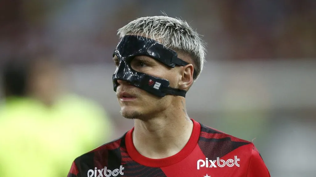 Mais um fora do Flamengo! Jogador é comunicado e vai deixar o clube em 2024; Campeão da Libertadores entre os principais interessados (Photo by Wagner Meier/Getty Images)